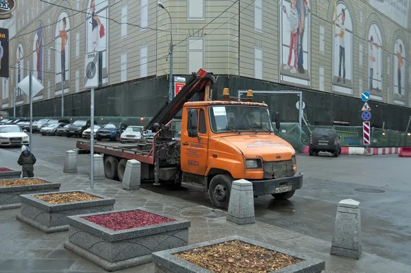 莫斯科，俄罗斯 - 2014年1月8日。拖车在莫斯科市中心. — 图库照片
