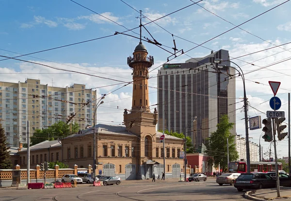 Москва, Росія-17 травня, 2014. Стара Пожежна вежа в центрі Москви. — стокове фото