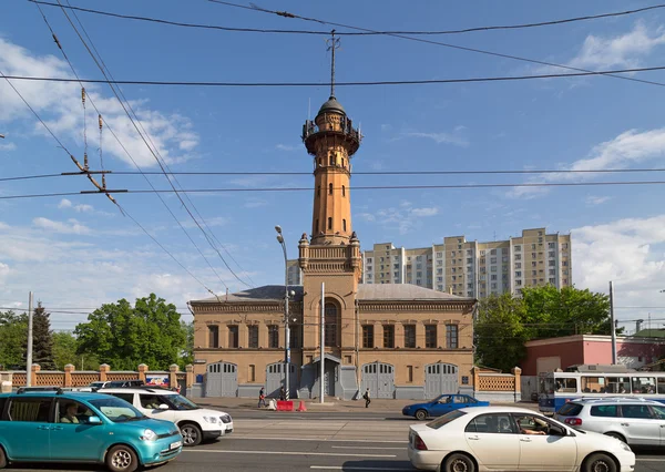 МОСКВА / РОССИЯ - 17 мая 2014 года. Старая пожарная башня в центре Москвы . — стоковое фото
