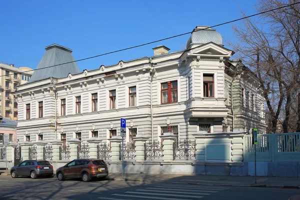 MOSCOW, RÚSSIA - 20 de março de 2015. Antiga propriedade da cidade de M.F. Mikhailov em Moscú, Rússia . — Fotografia de Stock