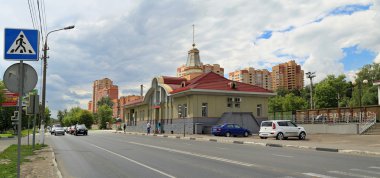 Balashikha, Rusya - 6 Temmuz 2014. Tren istasyonu City Balashikha, Moscow region, Rusya Federasyonu.