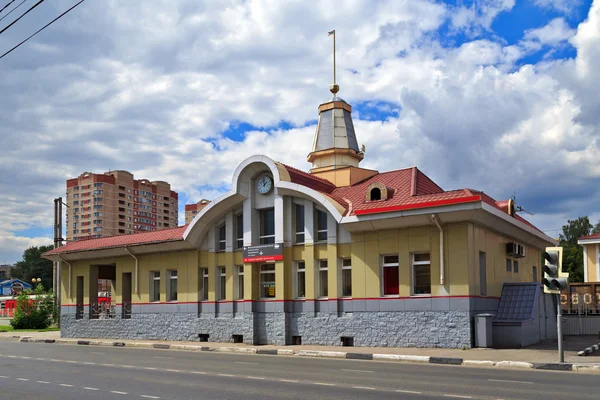 Stazione ferroviaria in via Sovetskaya. Balashikha, Russia . — Foto Stock