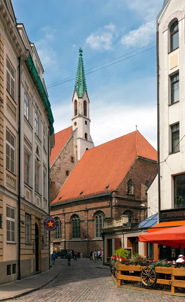 Riga, Lettland - 25. Juli 2015. alte evangelisch-lutherische Kirche des Hl. Johannes. Riga, Lettland — Stockfoto