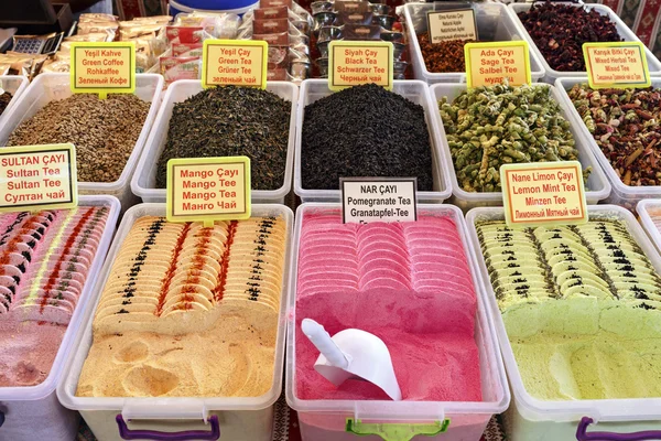 Té y café nacional turco. El puesto de té en el mercado de la ciudad. Kemer, Turquía . —  Fotos de Stock