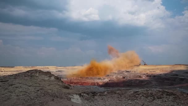 A explosão na mina . — Vídeo de Stock
