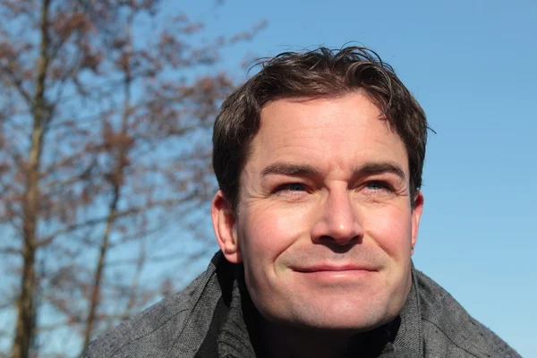 Yakışıklı adam arıyorum memnun