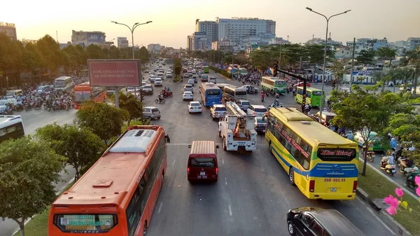 Verkeer in Ho-Chi-Minh-stad (Saigon), Vietnam Rechtenvrije Stockfoto's