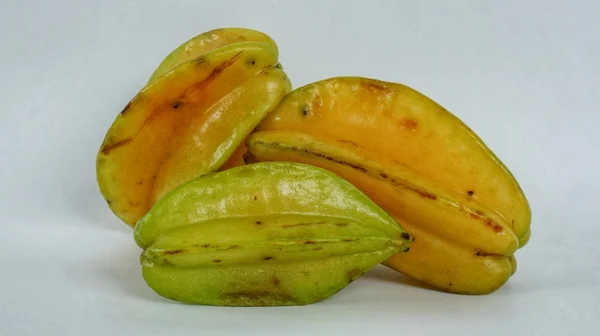 Star meyve. Grup üç olgun Starfruits.