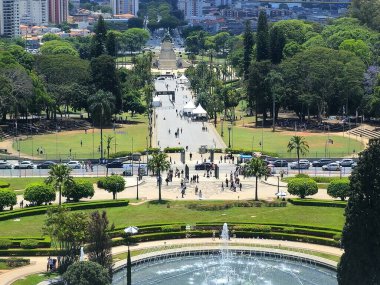Ipiranga Müzesi önündeki Independence Park, So Paulo, Brezilya.