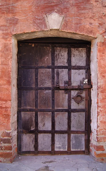 Vintage metal kapı