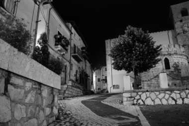 OPI, bir İtalyan Köyü.