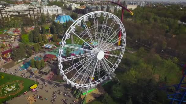 Aerial view of Ferris wheel — Stock Video