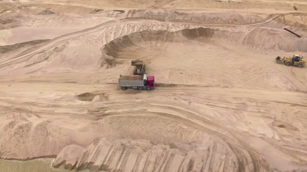 Vista aérea da pedreira de areia — Vídeo de Stock