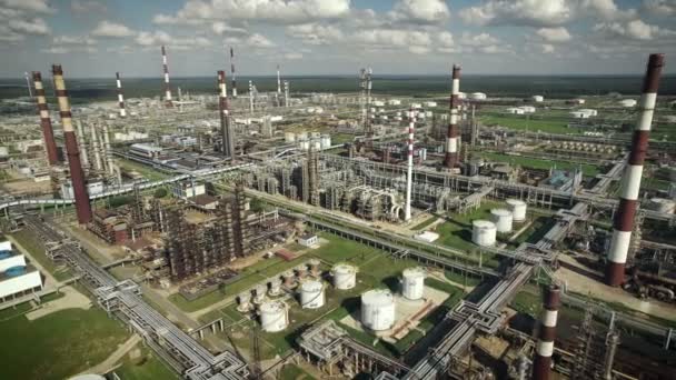 Aerial view of oil refinery plant — Stock Video