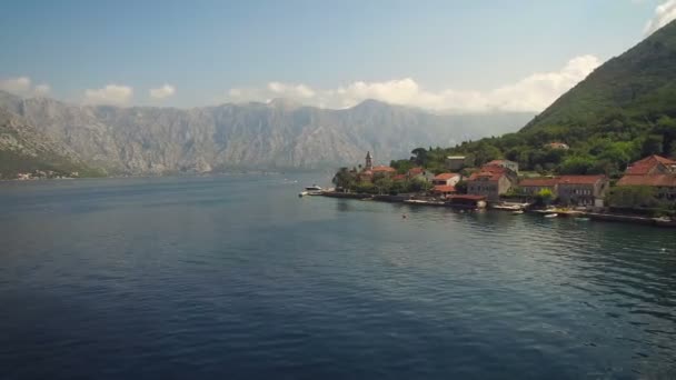 Volando sobre la bahía de Kotor — Vídeos de Stock