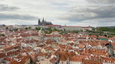 Prag 'ın havadan görünüşü 