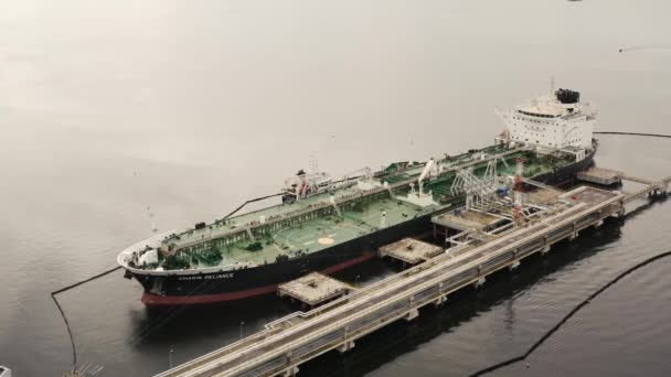 Aerial view of oil tanker in port — Stock Video