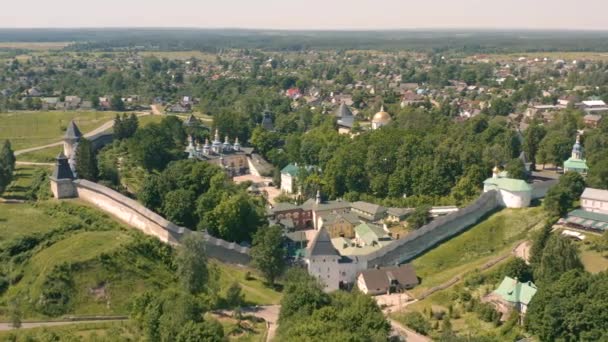 ロシアのプスコフ・ペチョリ修道院 — ストック動画
