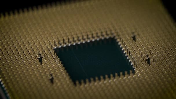 Processorn. En modern högpresterande processor med tusentals mikrochips och kretsar. — Stockvideo