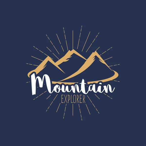 Гора, шаблон логотипа туризма — стоковый вектор