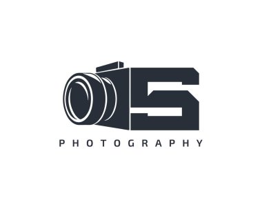 S harfi kamera logo şablonu. Beyaz arkaplanda kamera logosu simgesi. Moda tasarım logo kamerası.