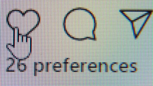 Ikoner av Facebook ikoner gillar, kommentarer och reposts, makro fotografi — Stockvideo