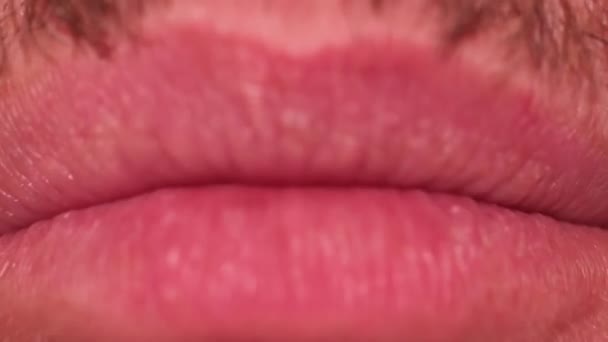 Close up, screaming man mouth man. — Vídeo de Stock