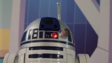 New York Birleşik Devletleri 'ndeki bir sergide Retro Robot. 15 Temmuz 2021