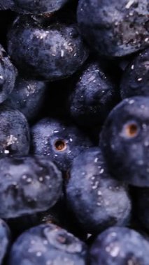 Meyve suyu, tatlı ve besleyici sağlıklı atıştırmalıklar hazırlamak için idealdir..