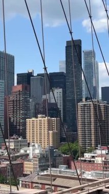 Manhattan Köprüsü 'nden New York' un dikey görüntüsü mimari güzelliğini ve şehir cazibesini gözler önüne seriyor..