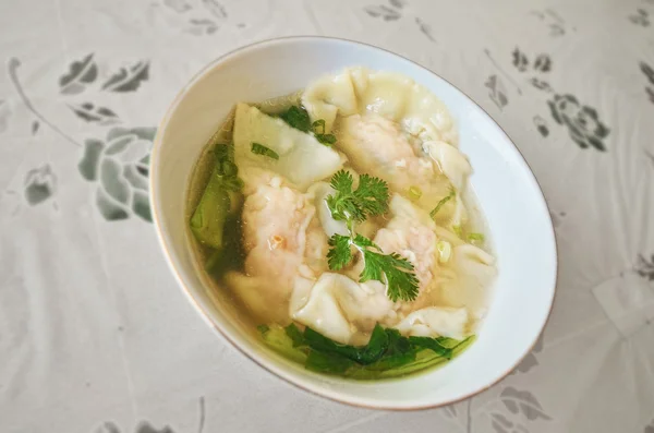 Kom dumplings soep — Stockfoto