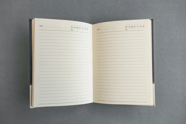 Boş katalog, dergi, yumuşak gölgeli kitap şablonu. Tasarımınız için hazır.