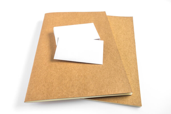 Чистая визитная карточка, книга с мягкими тенями
.