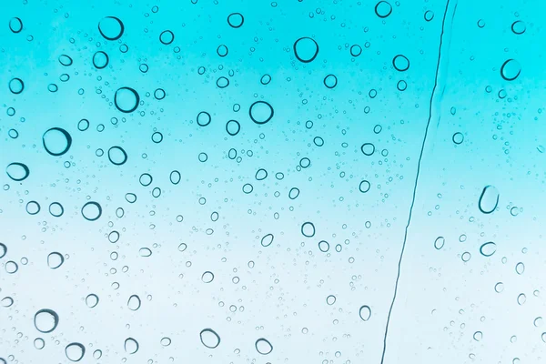 Вода Падає Тло Вода Падає Скло Над Блакитним Небом — стокове фото