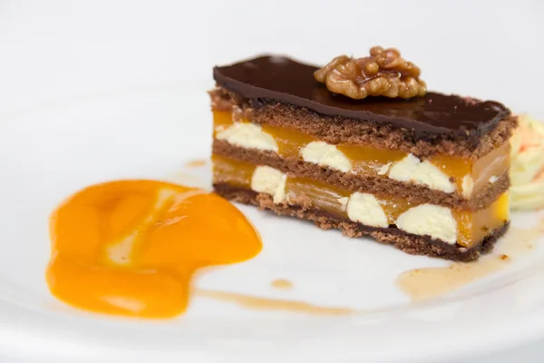 reçelli çikolatalı tatlı