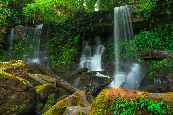 Wasserfall in Thailand — Stockfoto