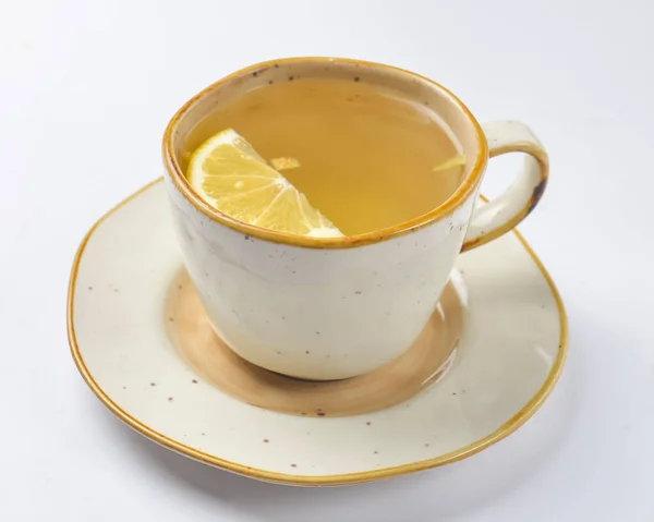Beyaz Arka Planda Yeşil Çay Bardağı Soğuk Hava Için Sıcak — Stok fotoğraf