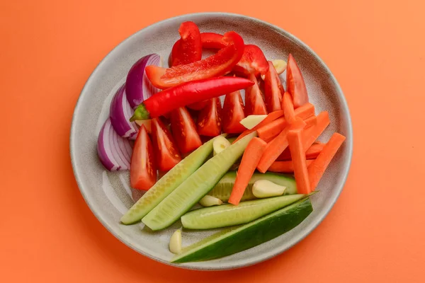 Schotel Van Diverse Verse Groenten Gesneden Gezonde Rauwe Groenten Salade — Stockfoto