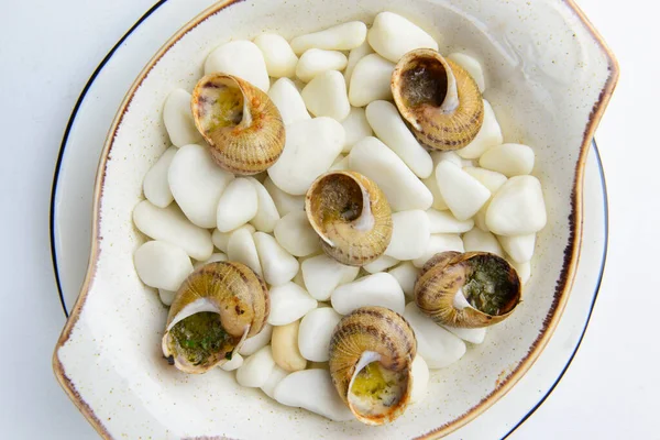 Escargots Bourgogne Жареные Улитки Чесночным Маслом Изысканные Блюда Традиционной Керамической — стоковое фото