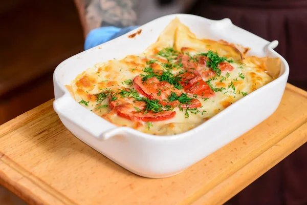 Close Traditional Lasagna Made Minced Beef Bolognese Sauce Served Waiter — Stock Photo, Image