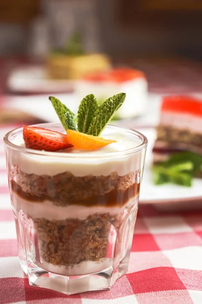 Layered Dessert Fruits Cream Cheese Glass Jar Sour Whipped Cream — Stock Photo, Image