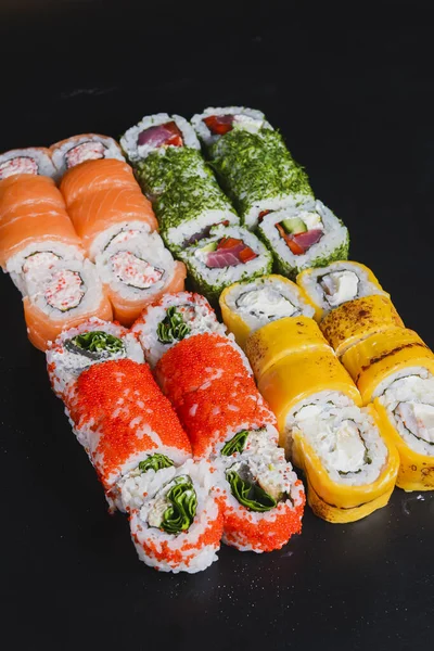 Sushi Set Nigiri Sushi Rolls Served Black Stone Background Japanese — Stock Photo, Image