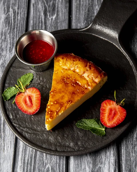 Slice Delicious Strawberry Cheese Cake Fresh Strawberry Cut Half Sweet — Stock Photo, Image