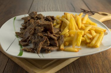 gyros ve patates kızartması