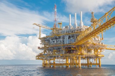 Petrol ve gaz merkezi işlem platformu