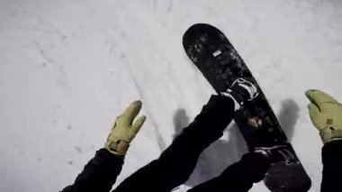 Snowboardcu Kafasına Bağlı Kamera atını çıkardı