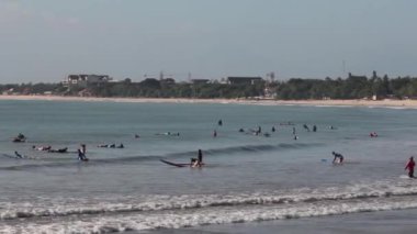 Okyanus sörf insanlar öğrenmek