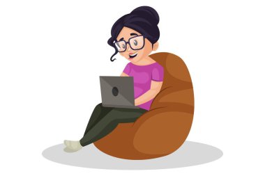 Vektör grafik çizimi. Grafik tasarımcı kız bir çantanın üzerinde oturuyor ve bir dizüstü bilgisayar üzerinde çalışıyor. Tek tek beyaz arkaplanda.