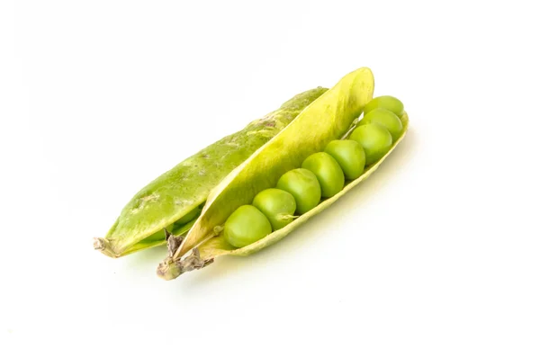 Guisantes aislados sobre fondo blanco —  Fotos de Stock