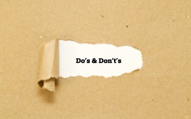 Yapılacak ve'nın altında yazılı mesaj yırtılmış kağıt yok.